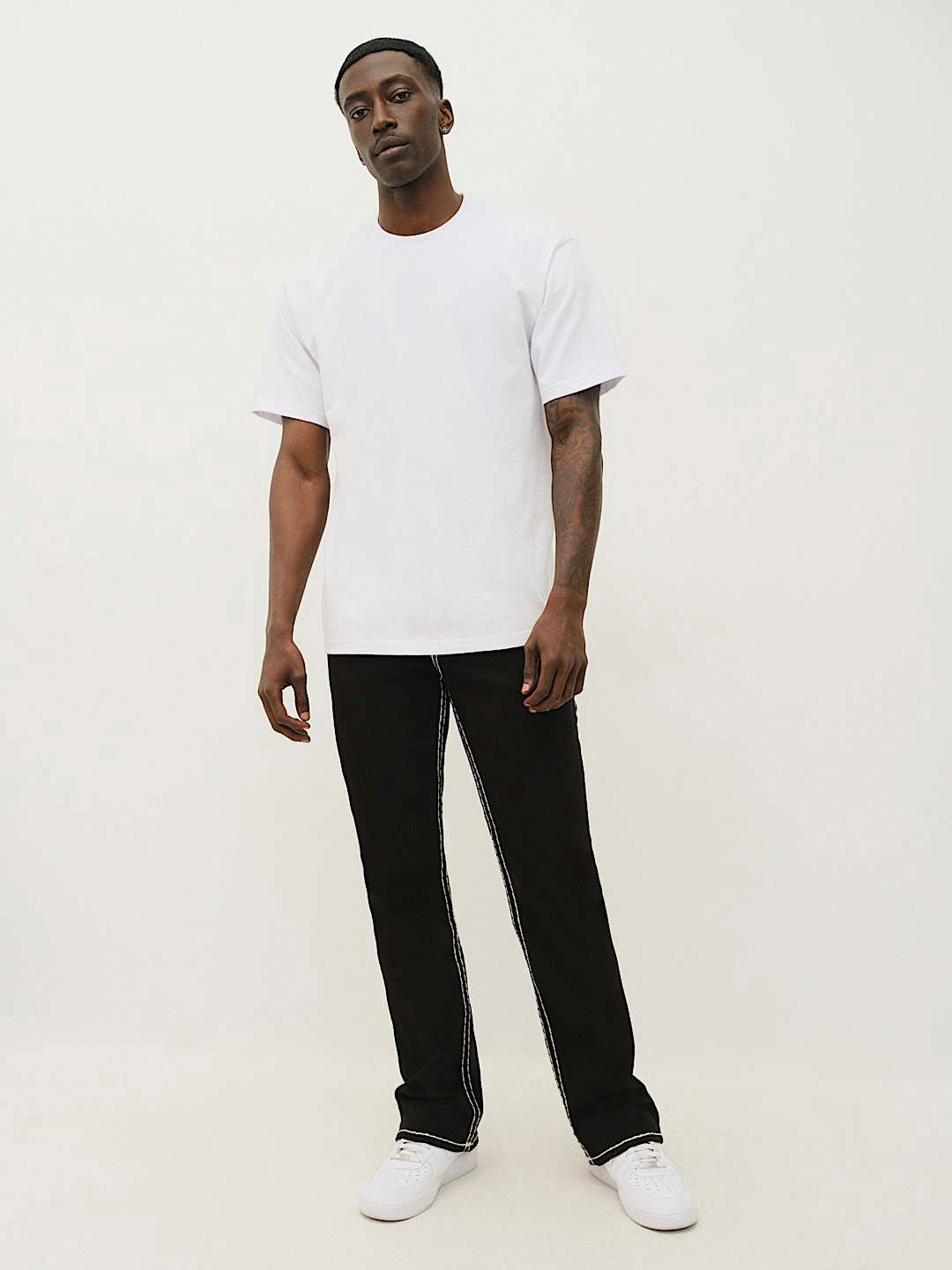 True Religion Men Super T Billy Bootcut Fit Mid Rise Jeans