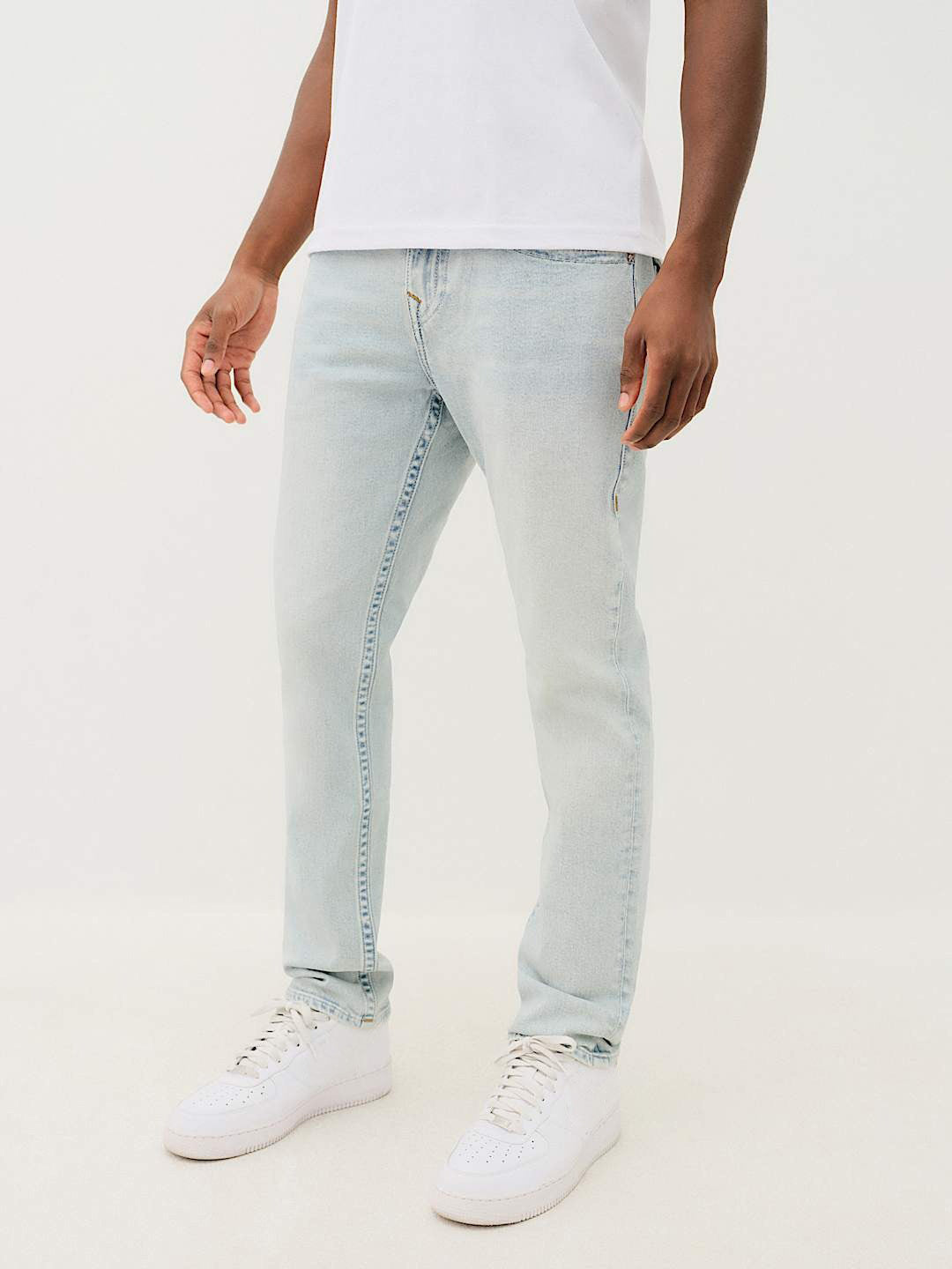 True Religion Men ROCCO SN Lightly Wash Blue Jeans