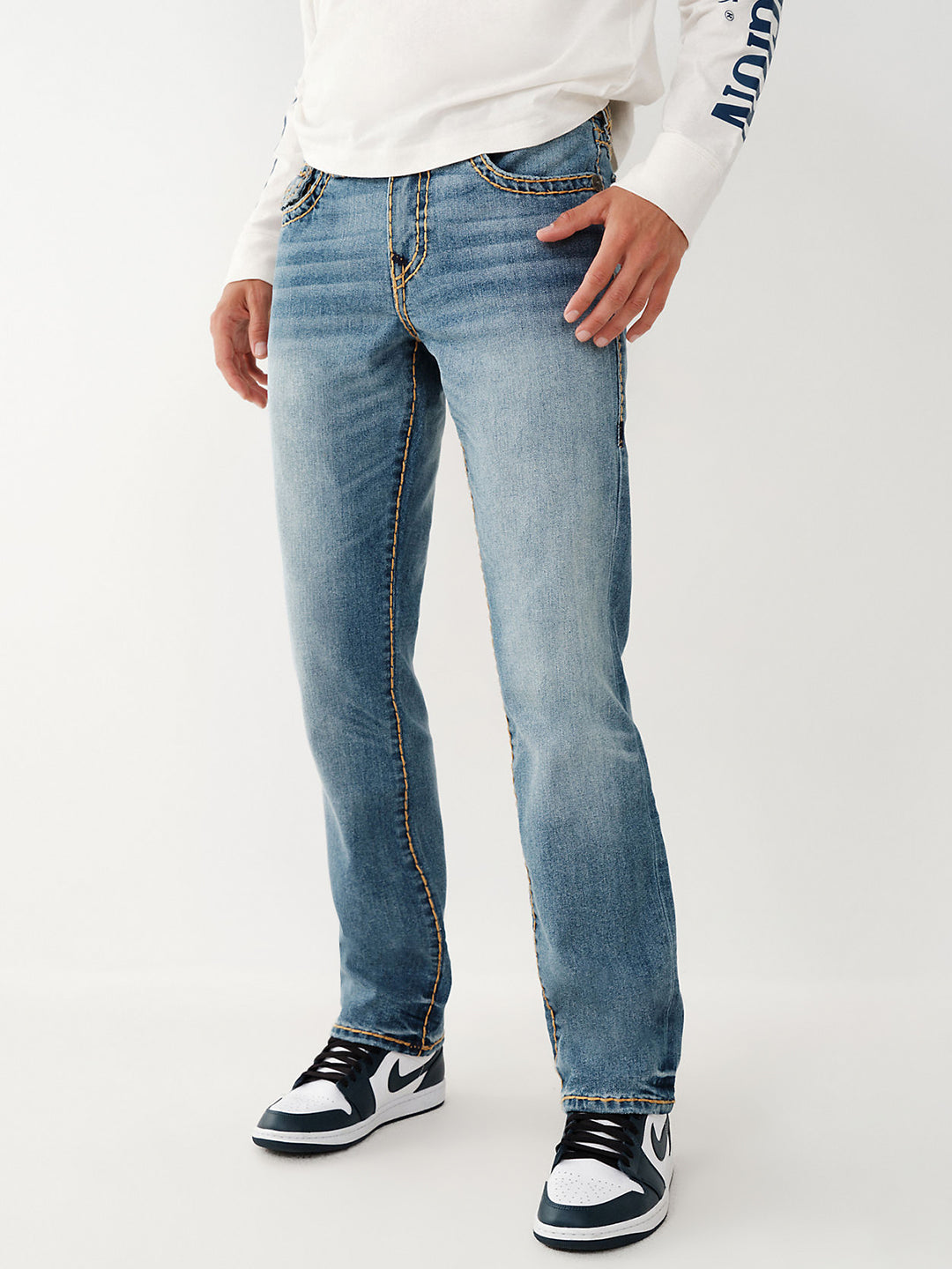 Men super t ricky straight fit medium wash jeans