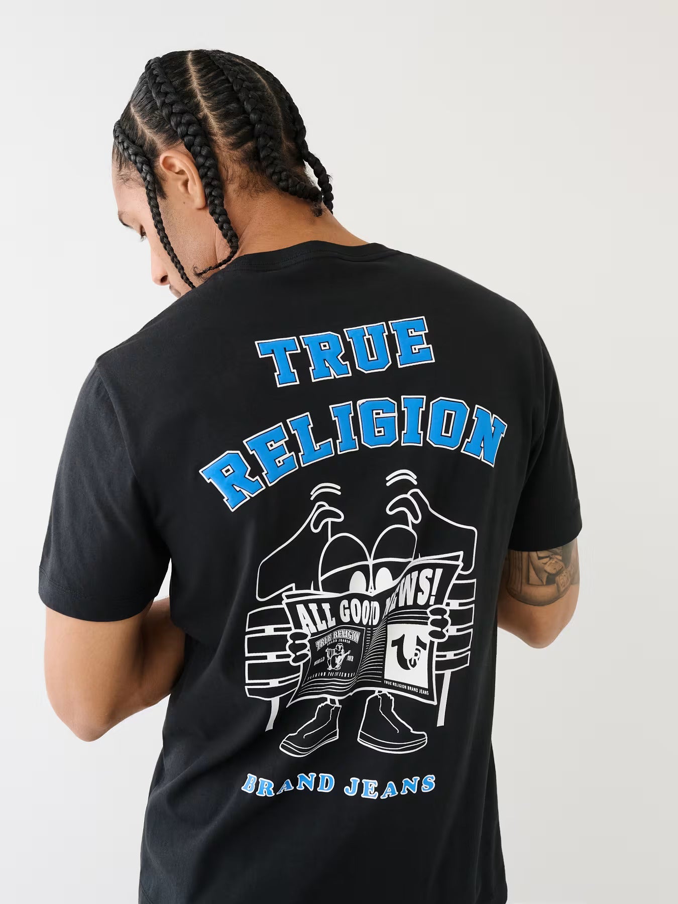 Men black printed round neck short sleeves tshirt