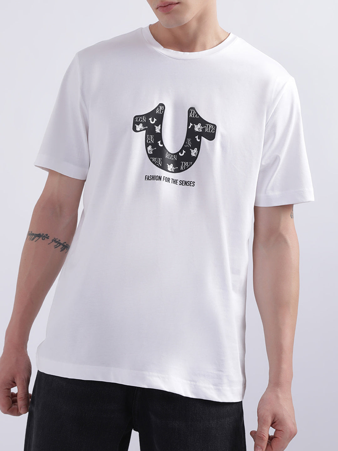 White logo regular fit tshirt