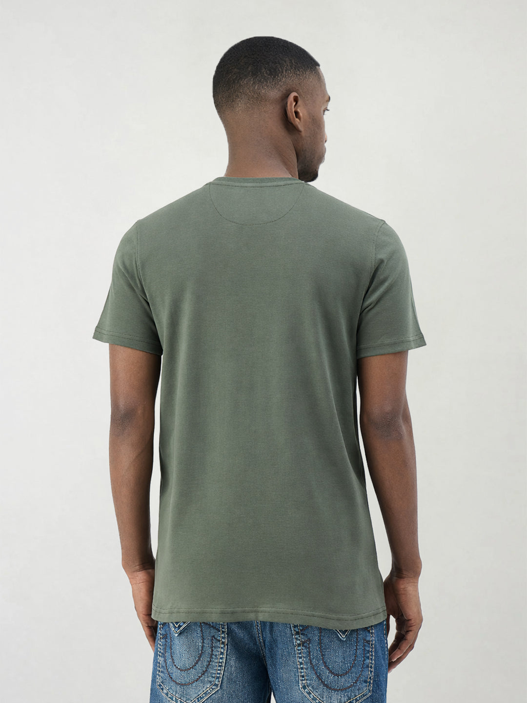 Men green solid regular fit t-shirt