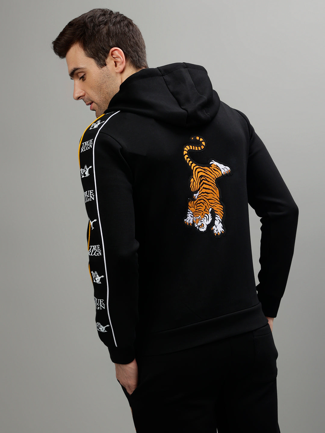 Men printed hooded full sleeves sweatshirt