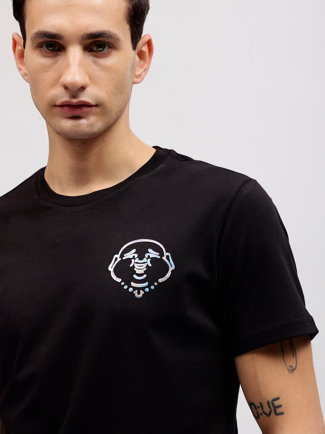Men black printed round neck short sleeves tshirt