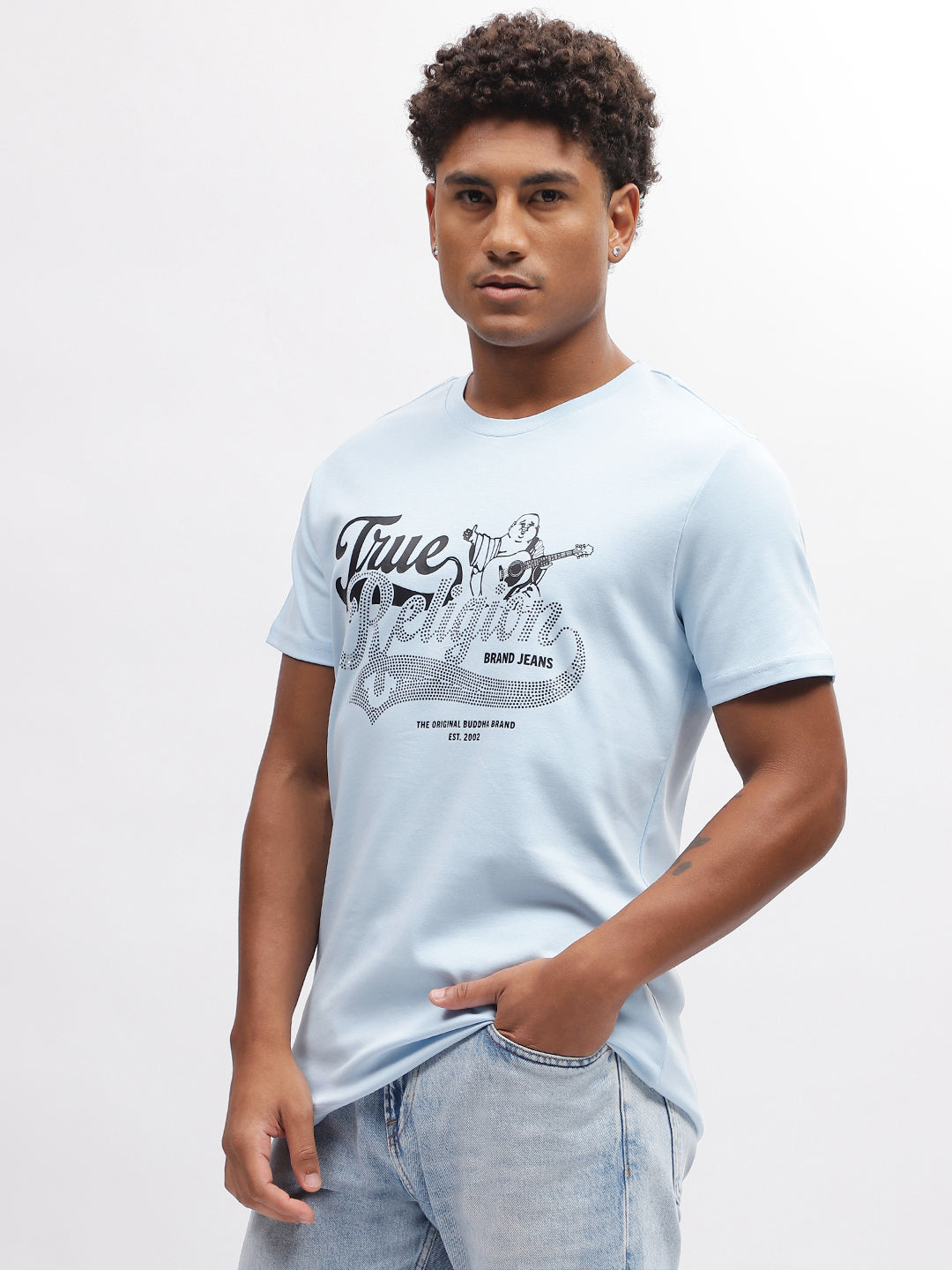 Men blue solid round neck short sleeves tshirt