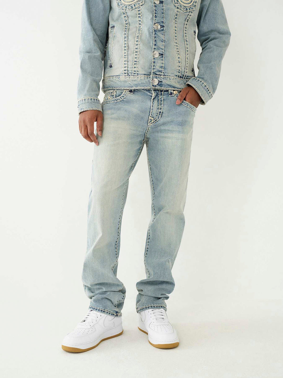 True Religion Men ROPE STITCH Ricky Straight Fit Light Wash Jeans