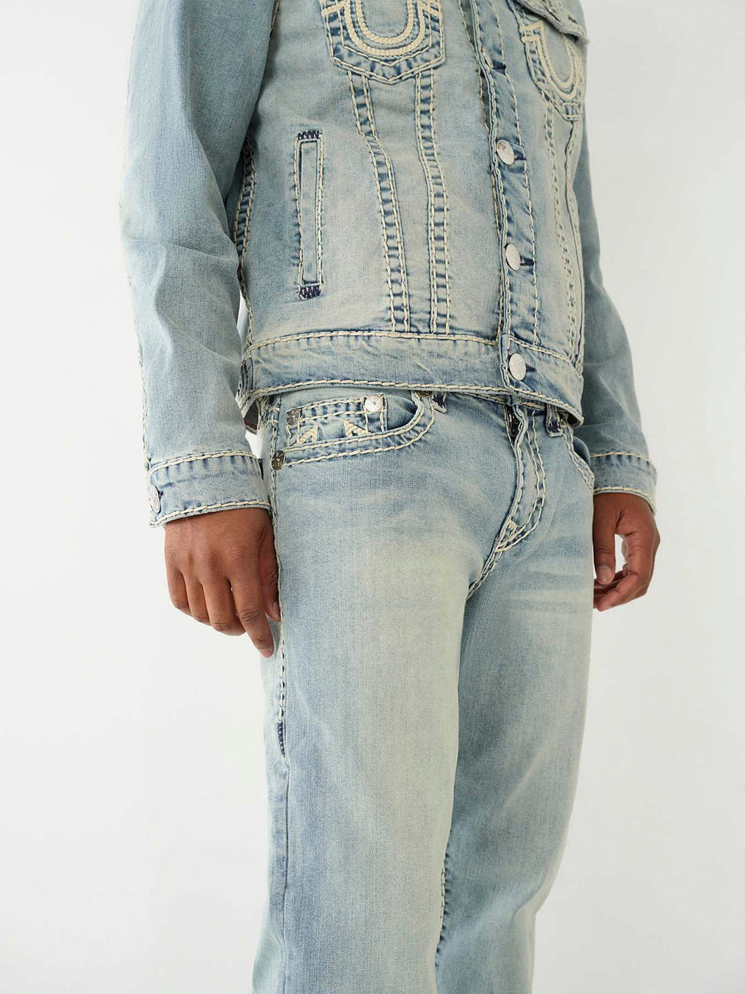 True Religion Men ROPE STITCH Ricky Straight Fit Light Wash Jeans