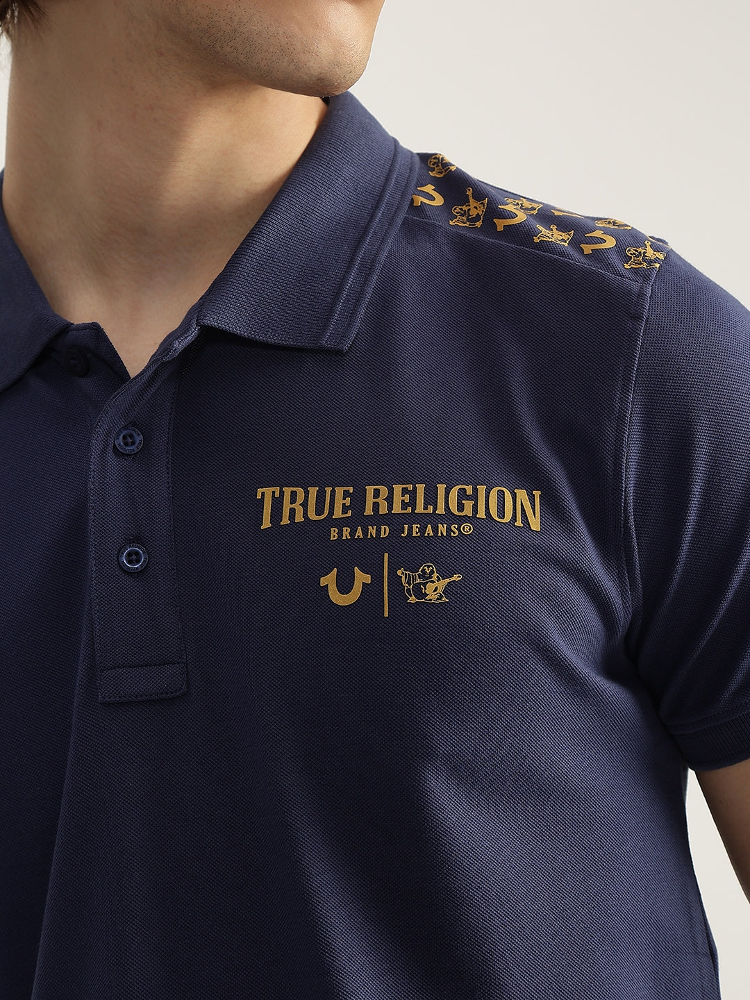 Men blue solid polo neck short sleeves tshirt