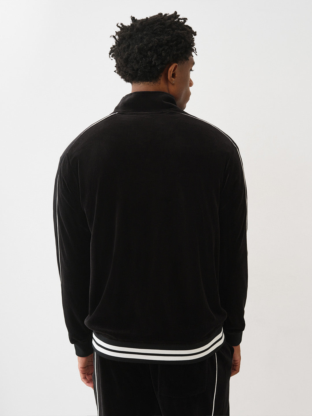 Men regular fit black logo sweatshirt