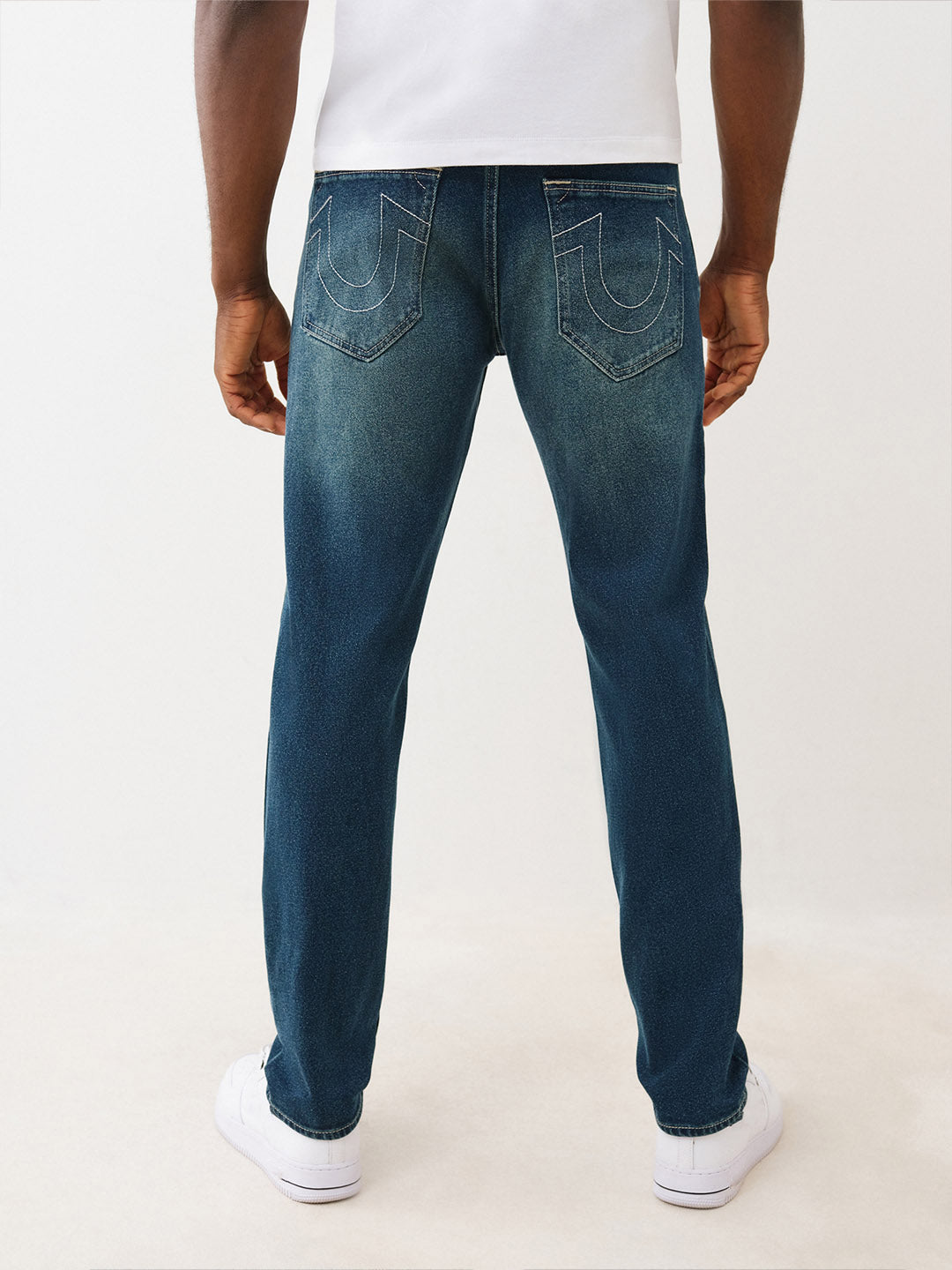 Men sn blue jeans