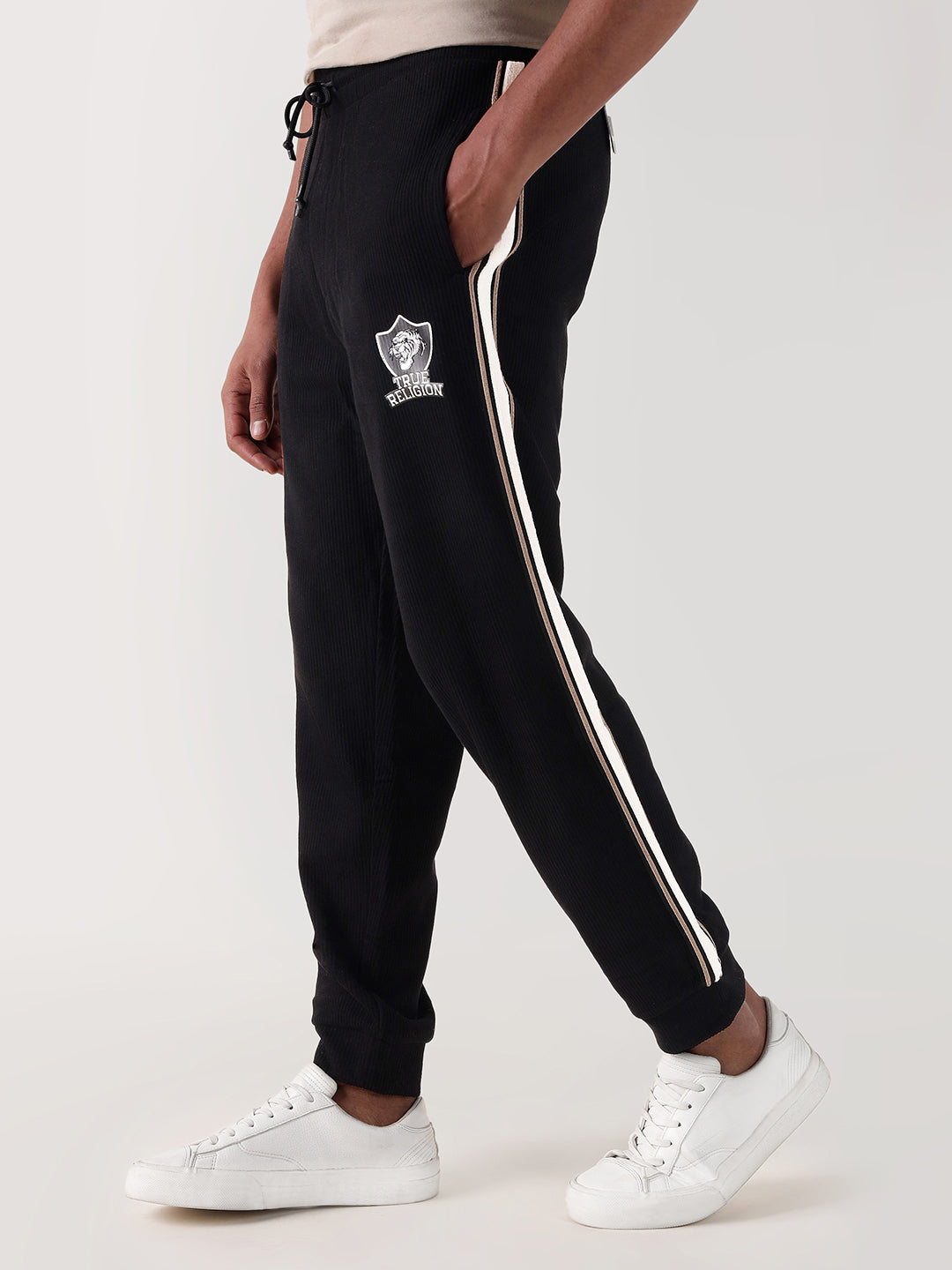 Men black relaxed fit sweatpant
