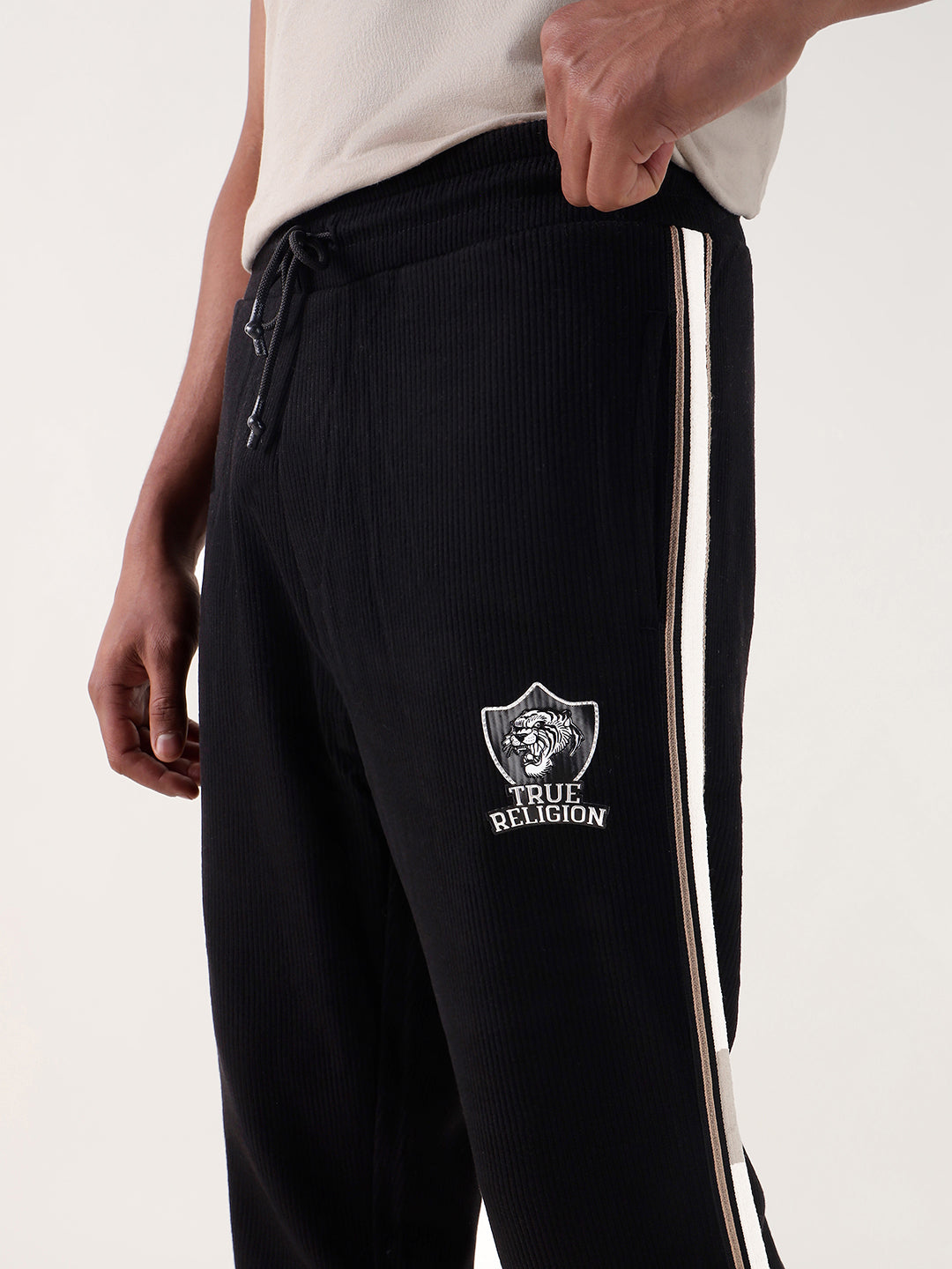 Men black relaxed fit sweatpant