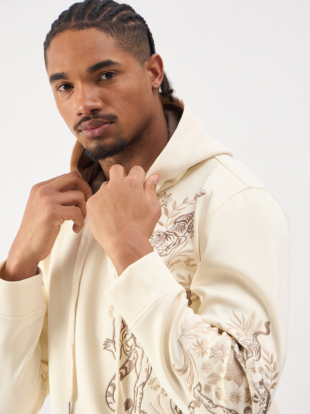 Men cream embroidered regular fit hooded sweatshirt