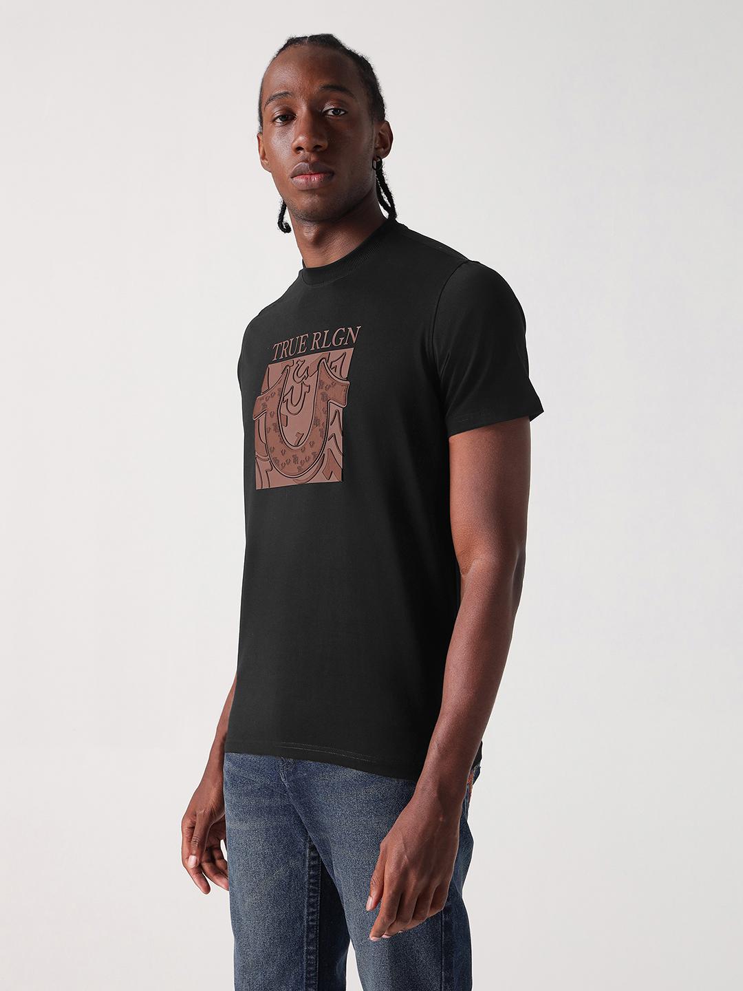 Men black solid round neck tshirt