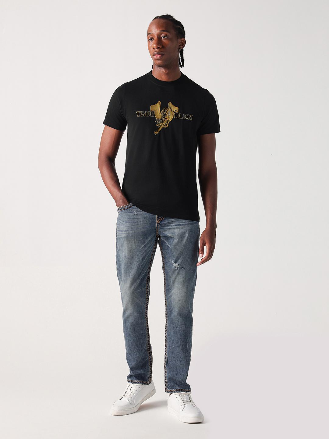 Men black solid round neck tshirt