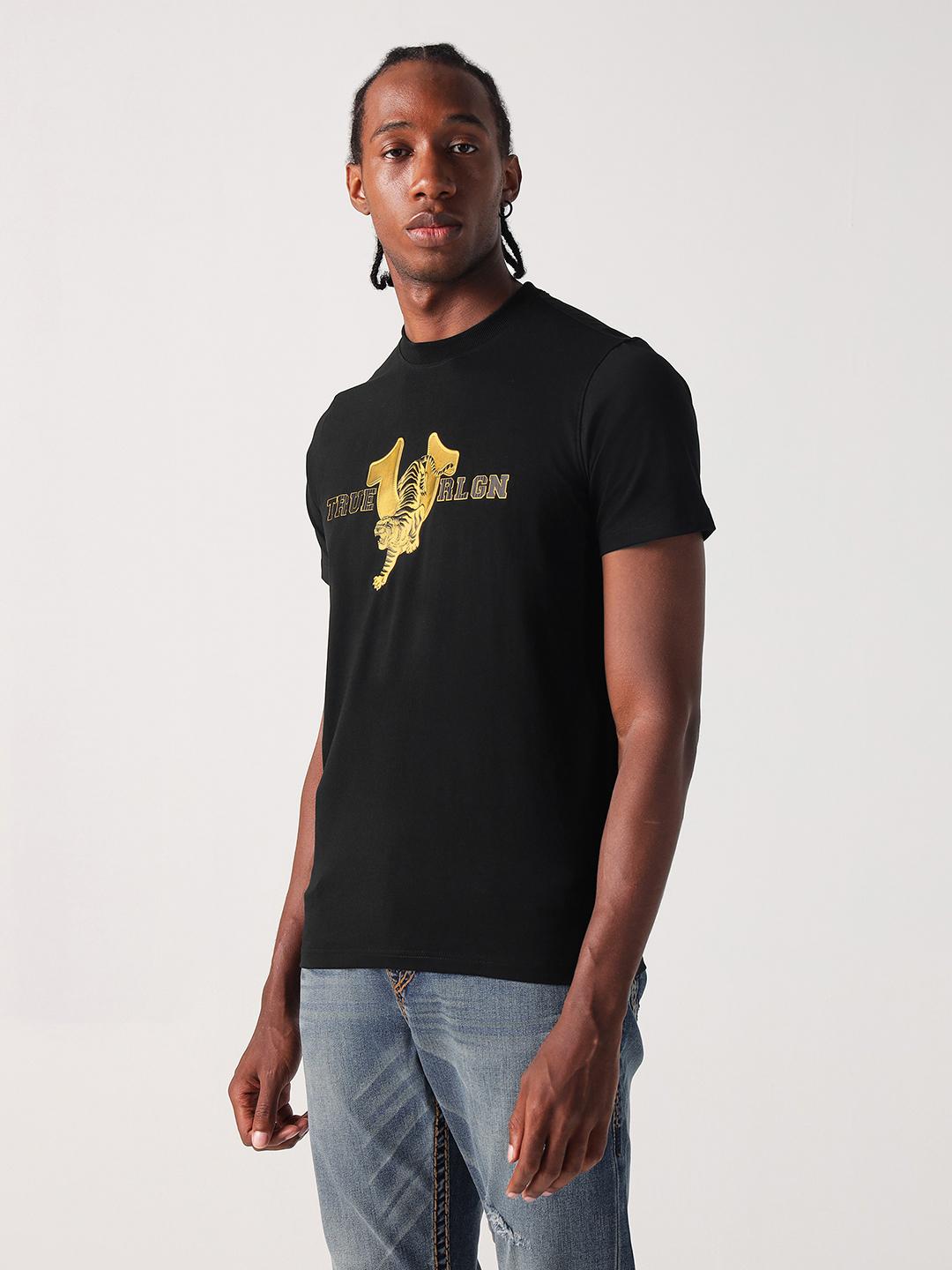 Men black solid round neck tshirt