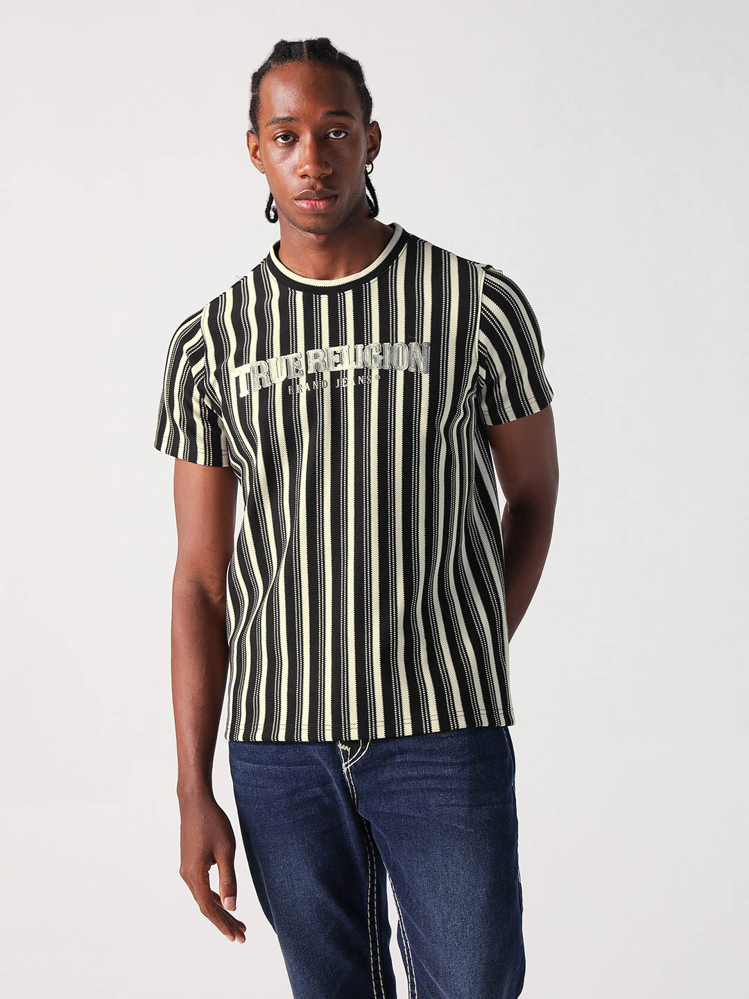 Men multi striped round neck tshirt