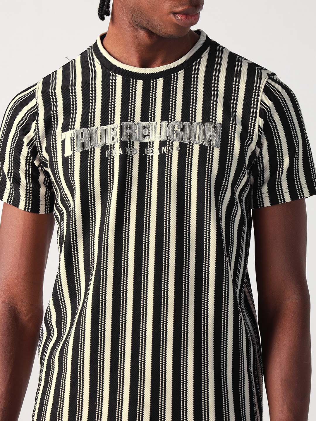 Men multi striped round neck tshirt