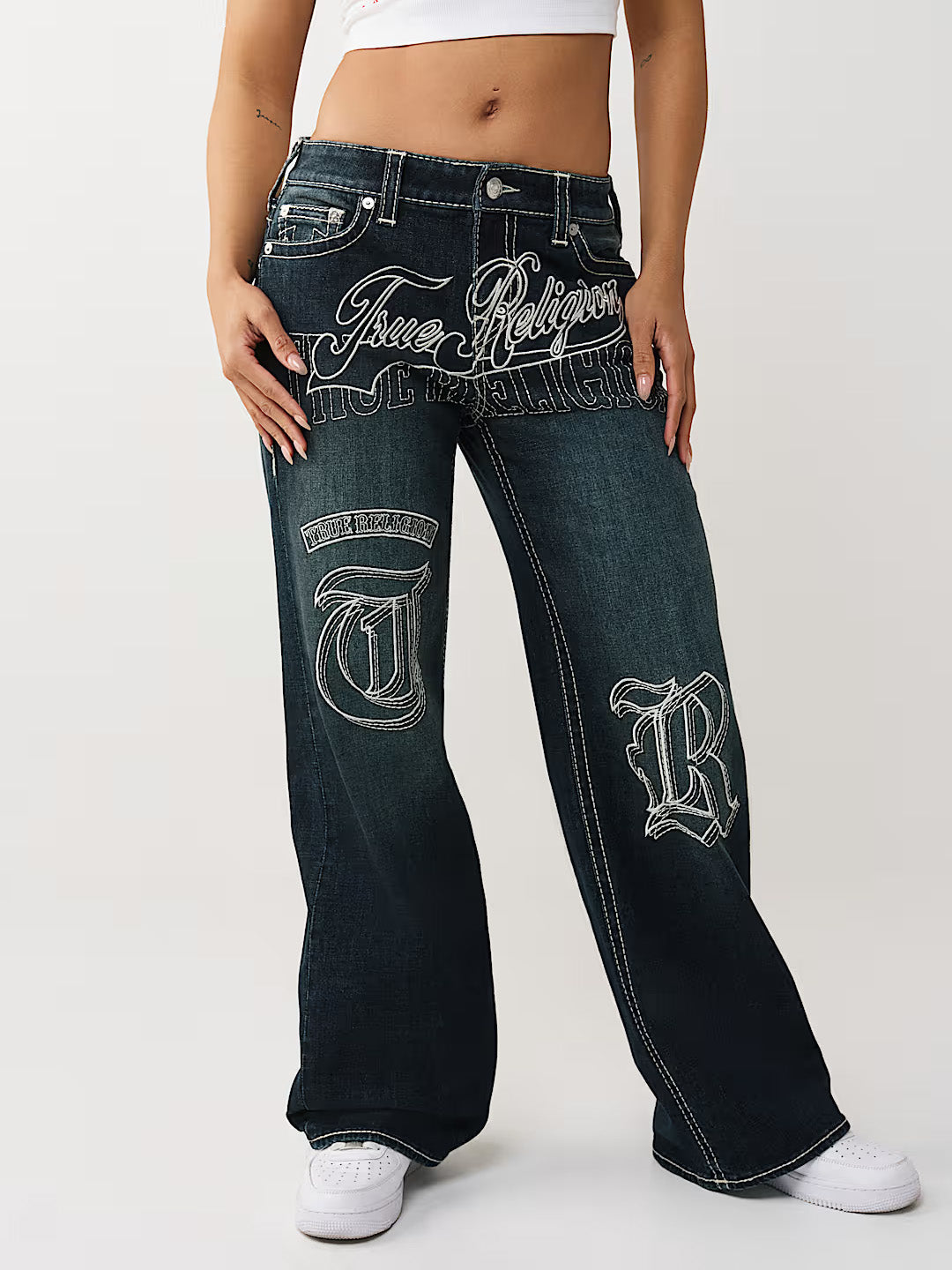 Women blue bobby big t embroidered jeans