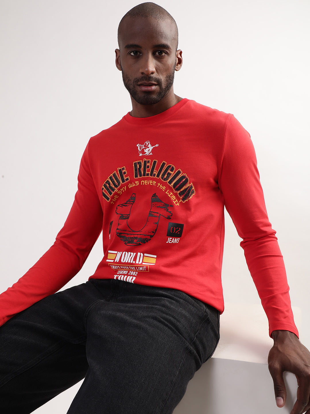 Chinese red logo regular fit tshirt