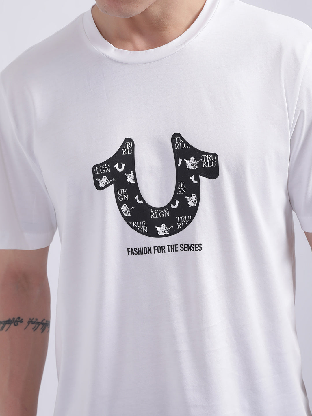White logo regular fit tshirt