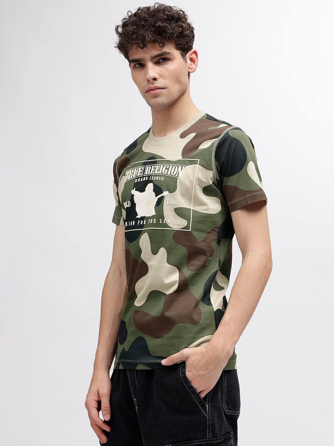 Men green printed round neck short sleeves tshirt