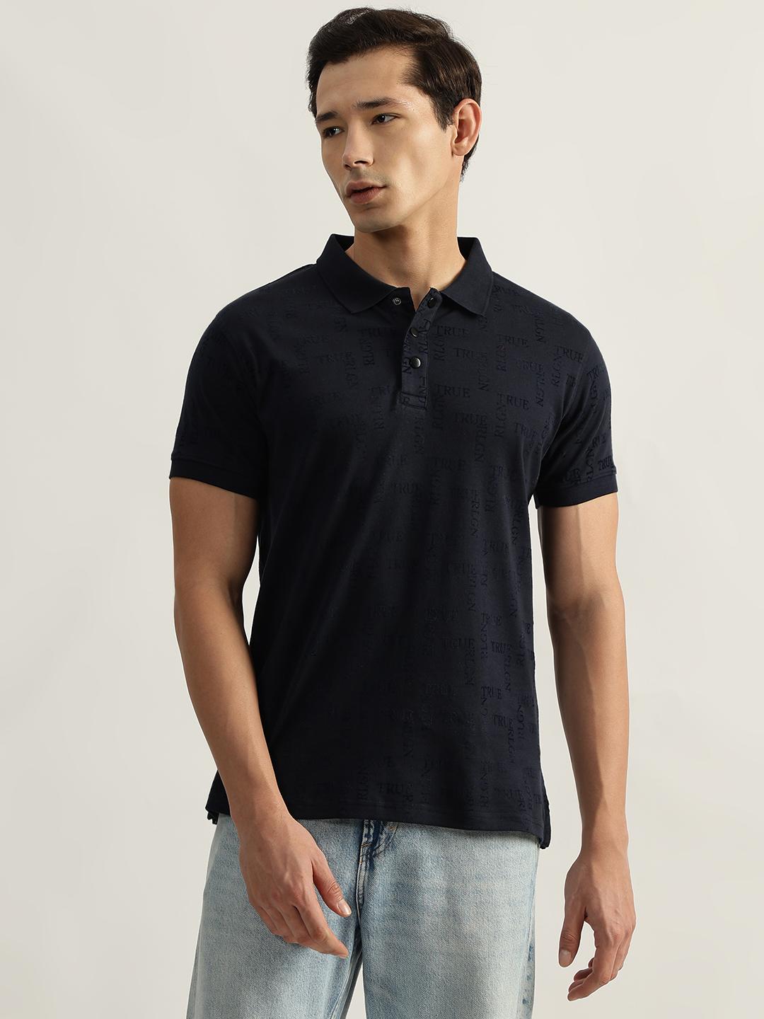 Men navy solid polo collar short sleeves tshirt