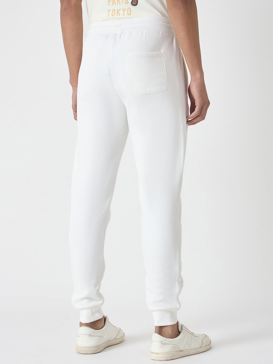 True Religion Men White Solid Regular Fit Mid-Rise Joggers Style Sweatpant