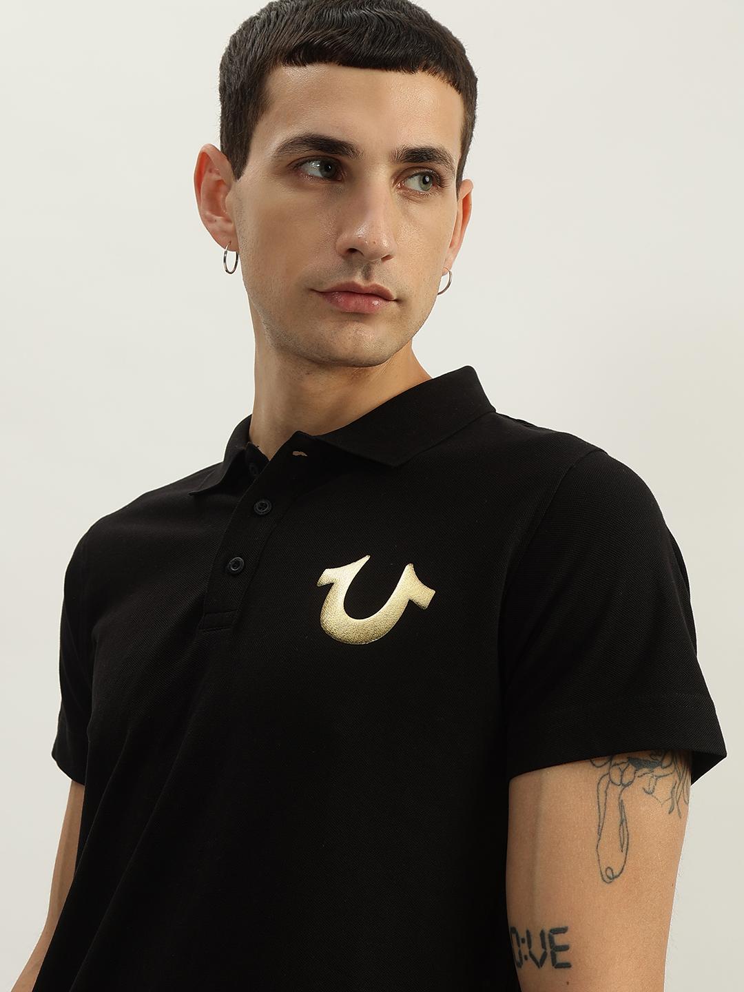 Men black solid polo collar short sleeves polo tshirt