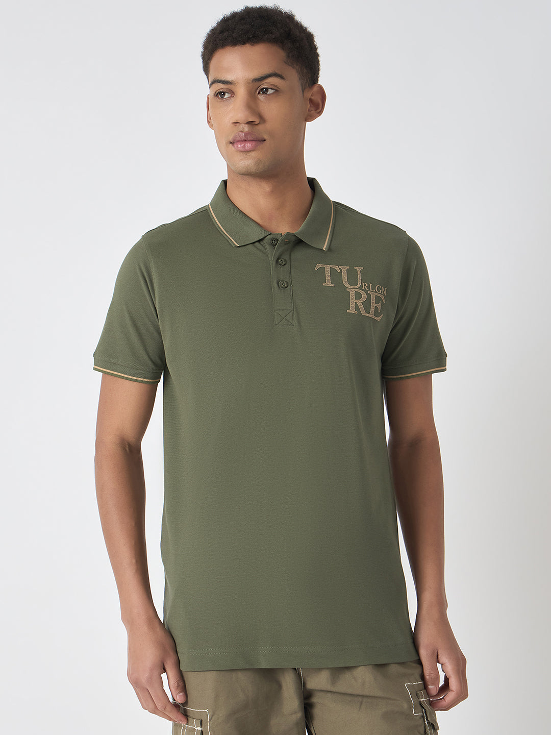 Men green solid polo collar short sleeves polo tshirt