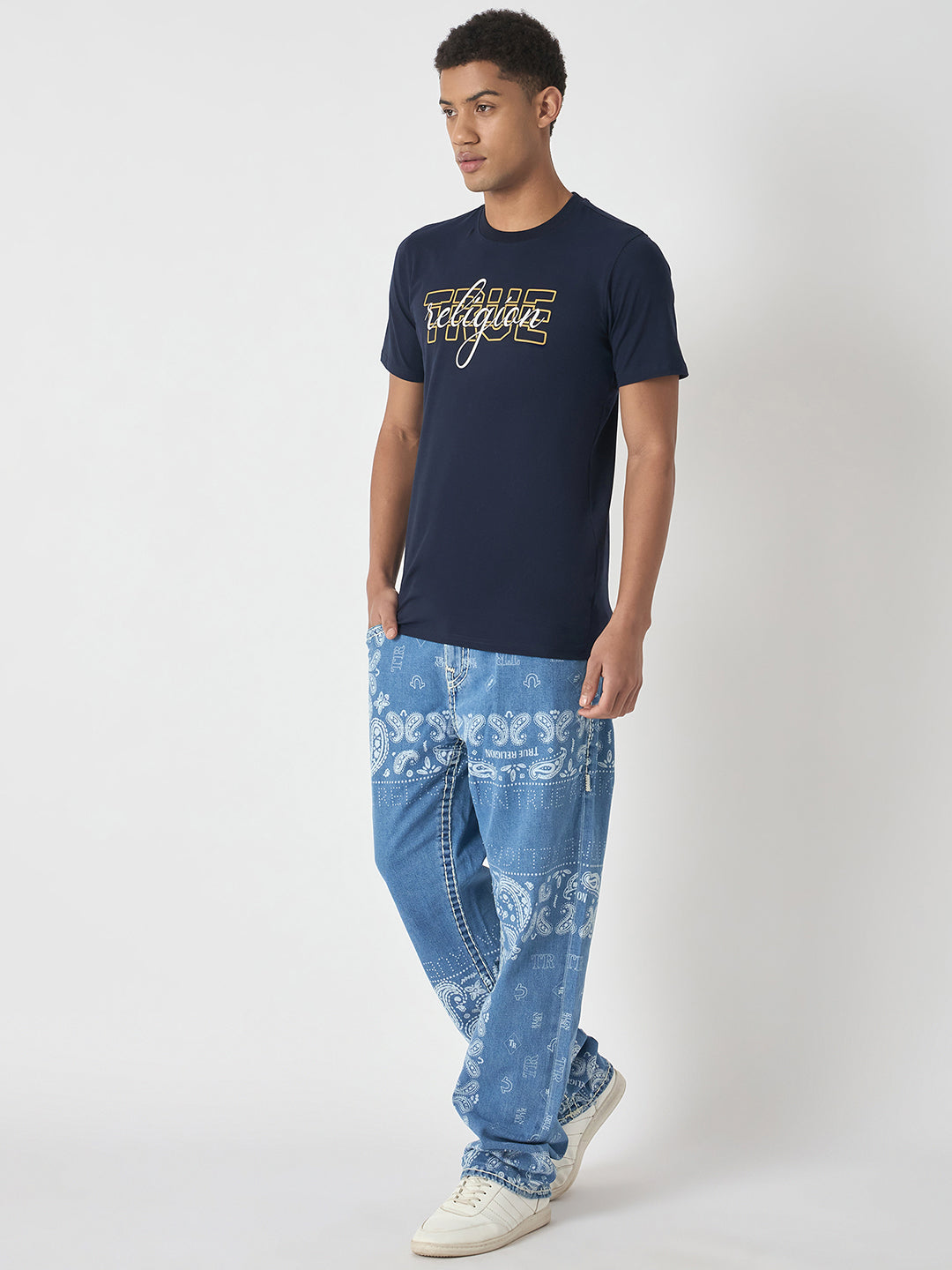 Men navy blue printed round neck short sleeves tshirt