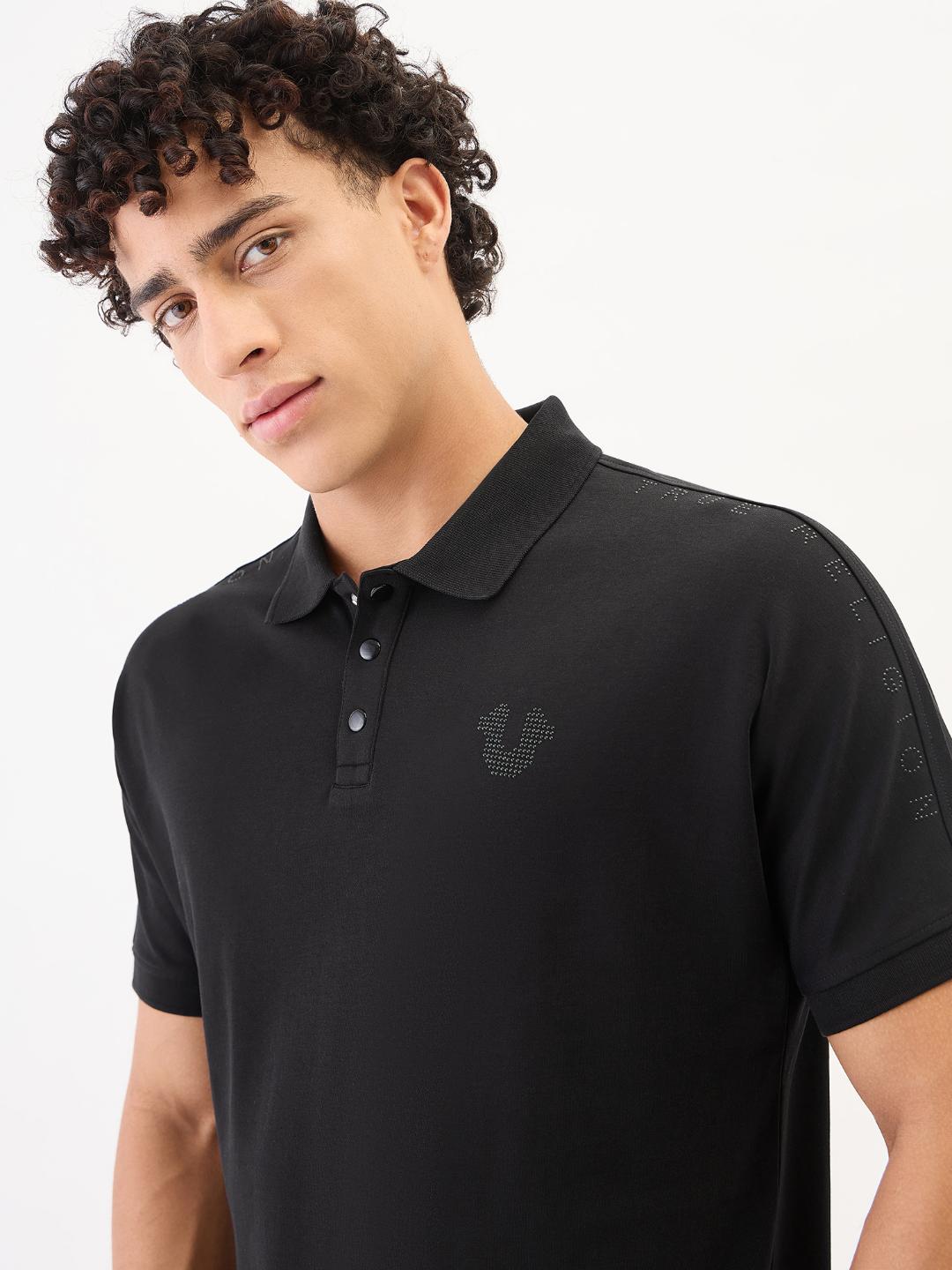 Men black solid polo tshirt