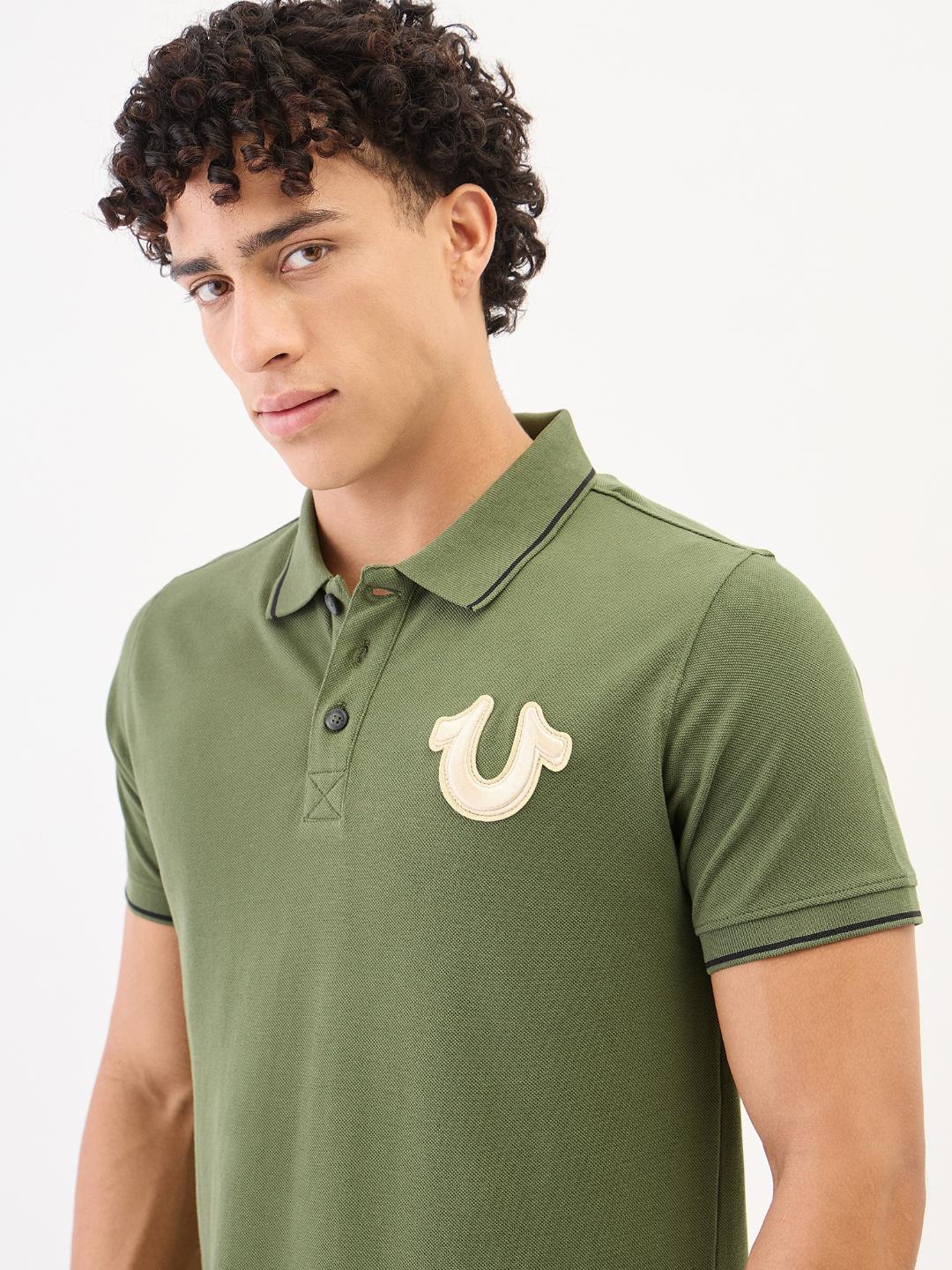 Men green solid polo tshirt