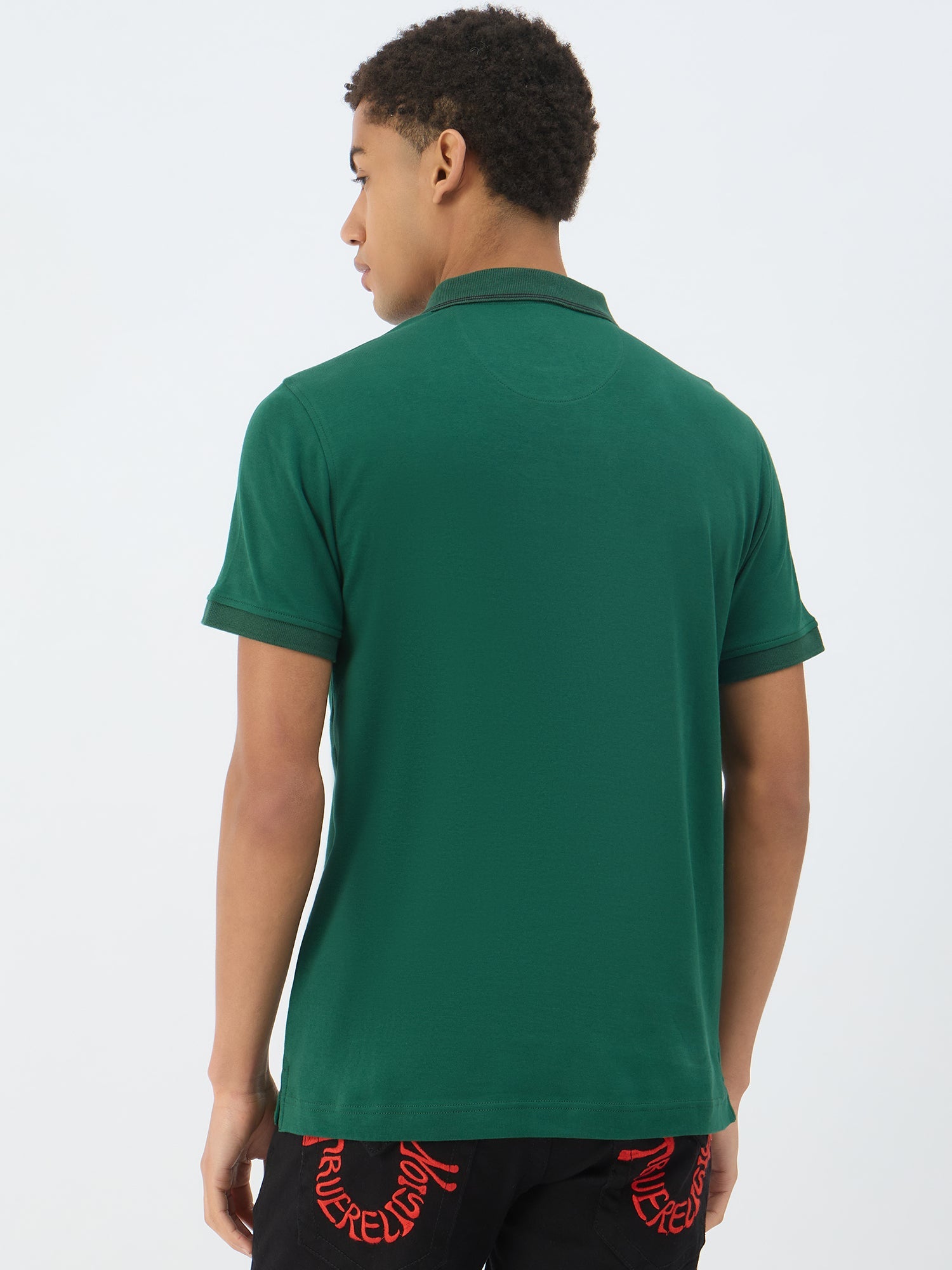 Men green solid polo tshirt