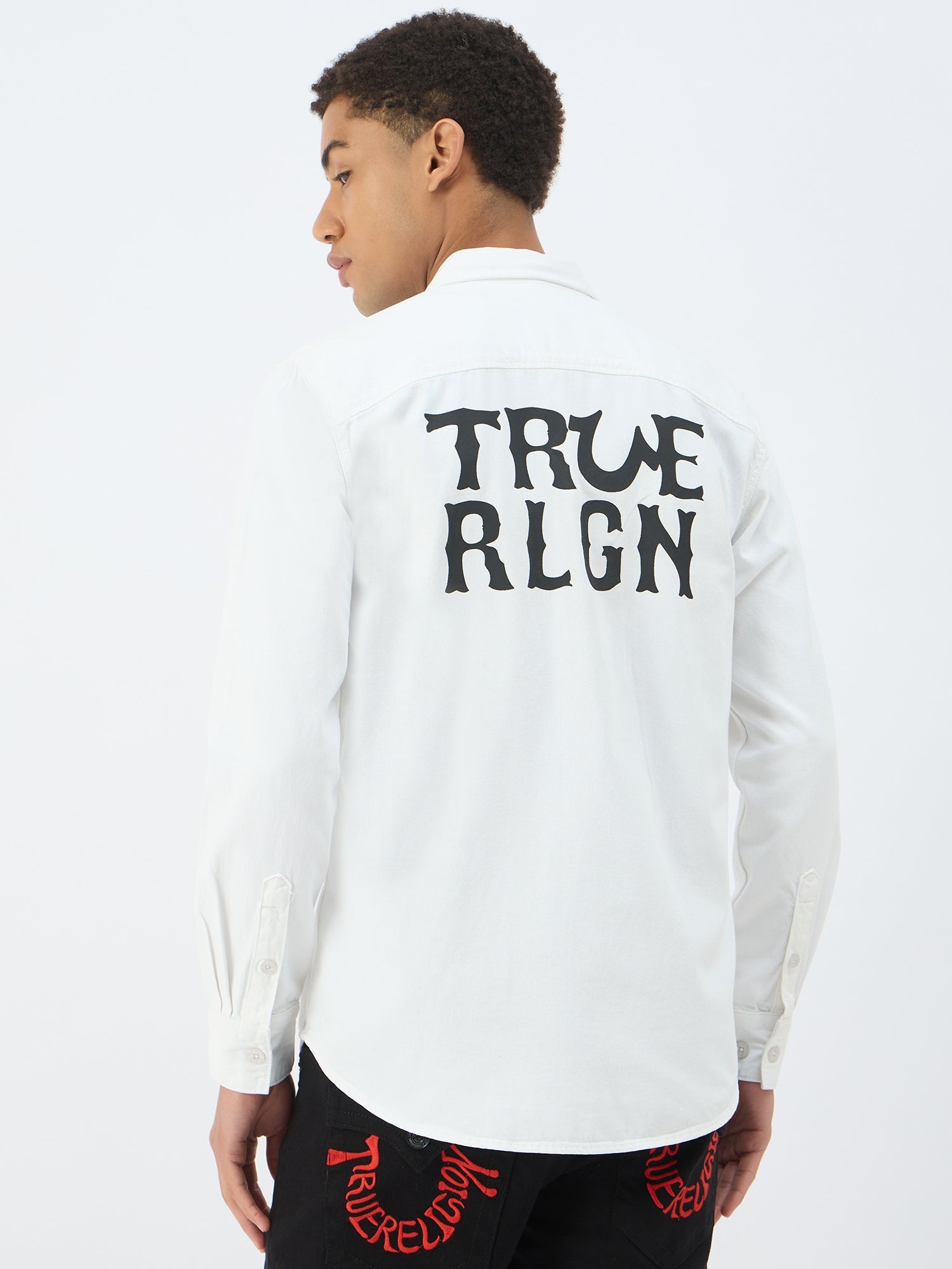 Men cream solid collar shirt
