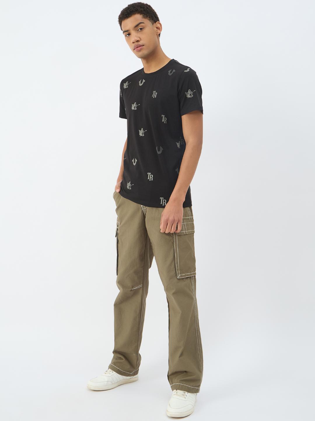 Men black solid round neck tshirt