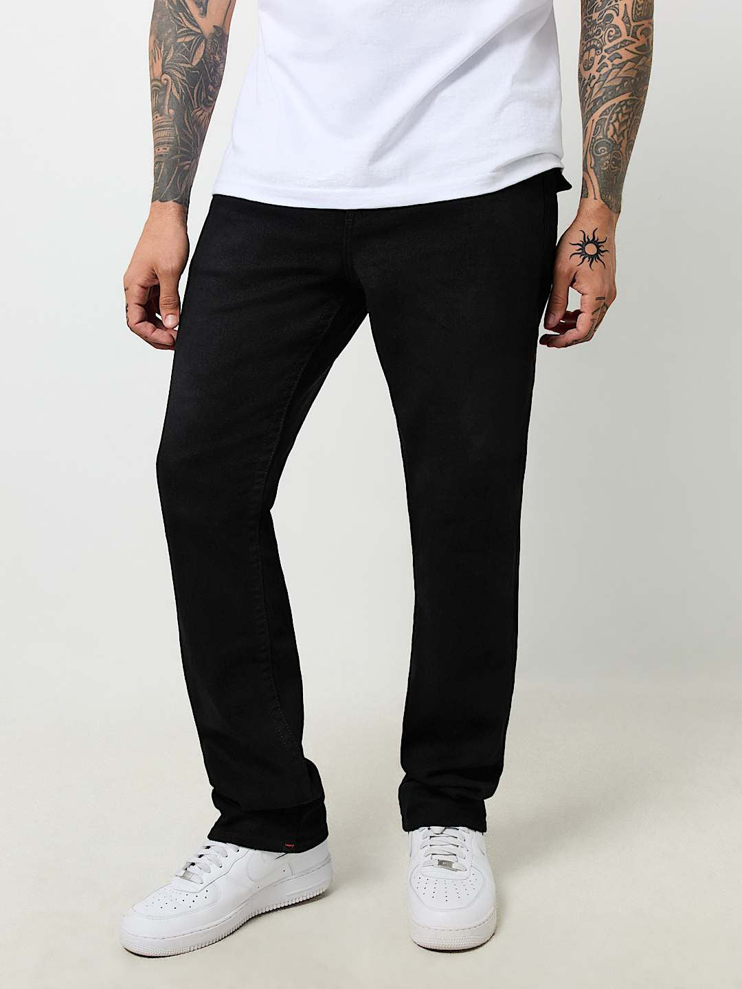 True Religion Sn Ricky Straight Fit Black Mid Rise Washed Jeans