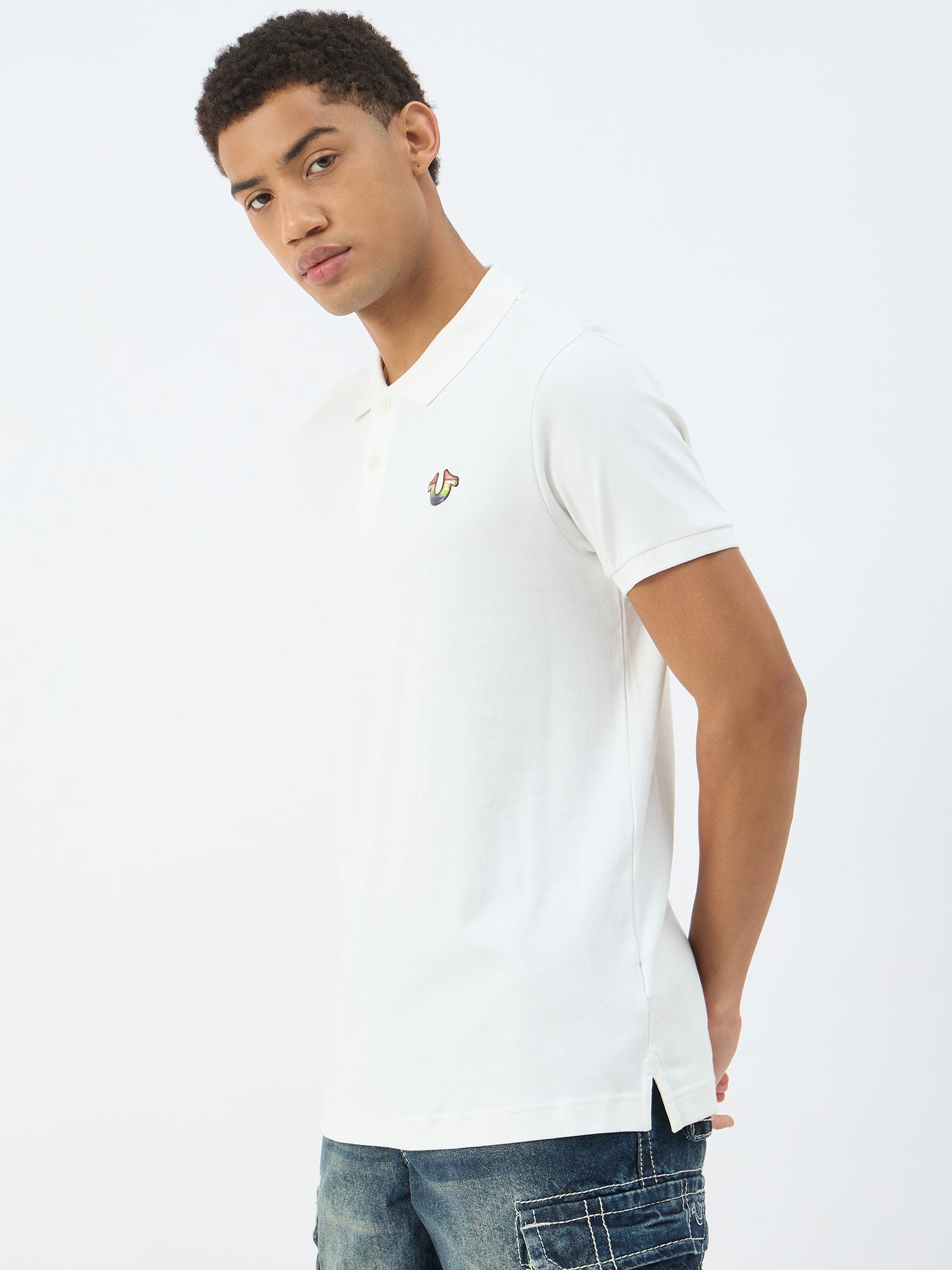 Men white polo tshirt