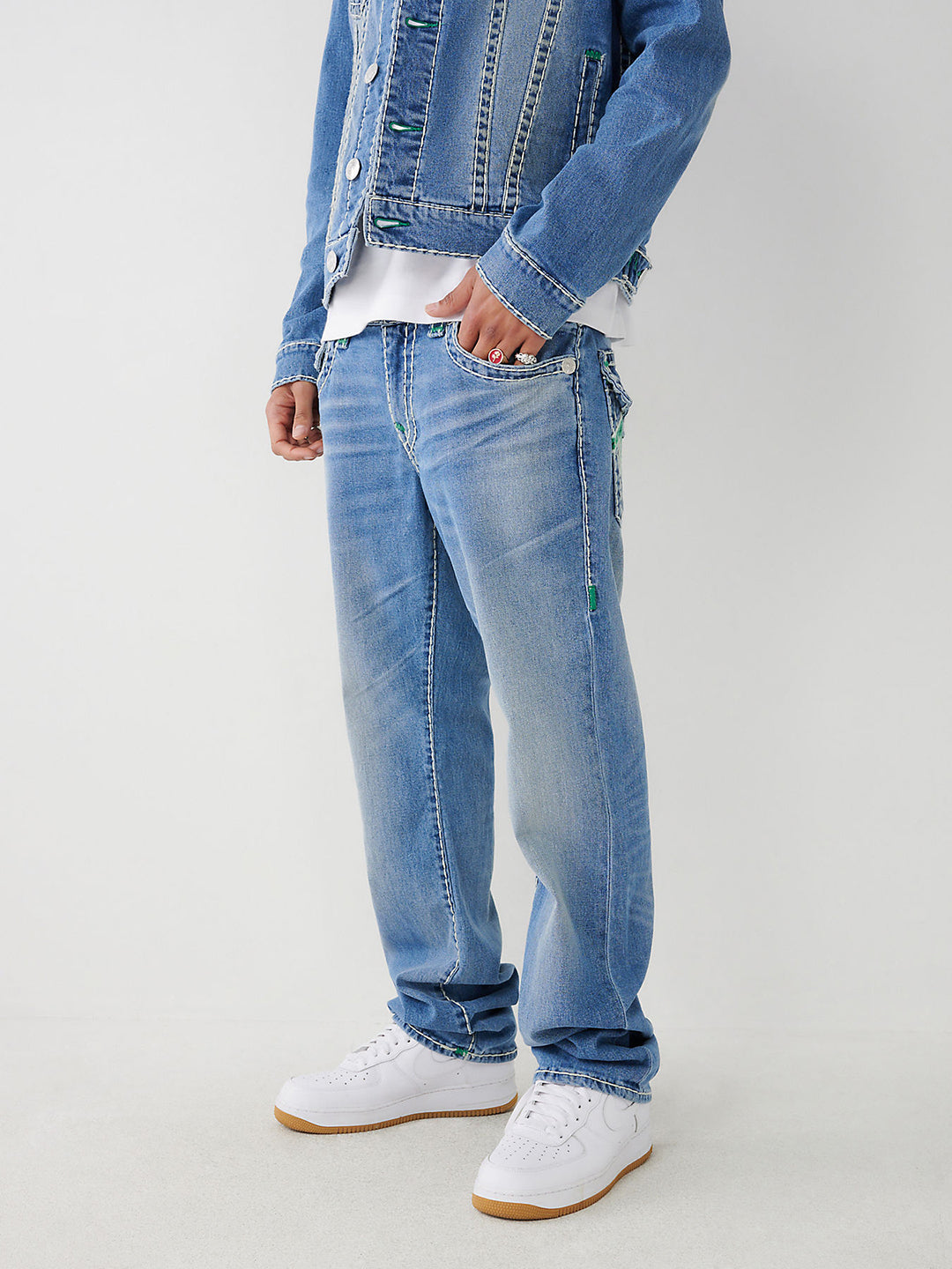 Men super t ricky straight fit light wash jeans